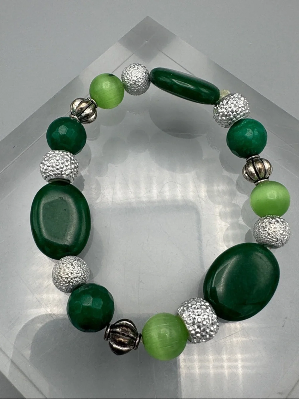 Green Beaded stone & cats eye glass Stretch Bracelet